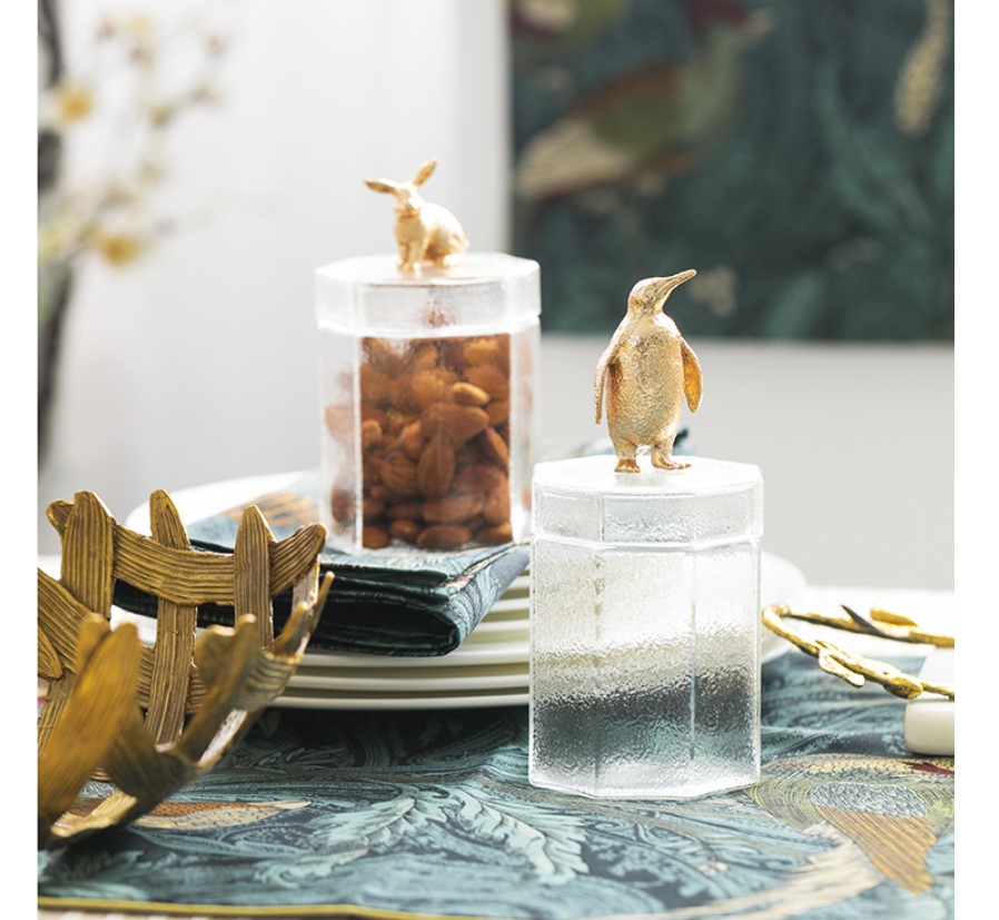 Food Storage Jar with Creative Lid