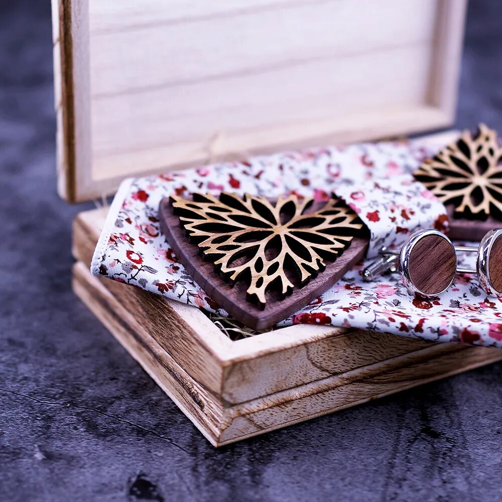 Men's Wooden Bow Tie and Cufflinks