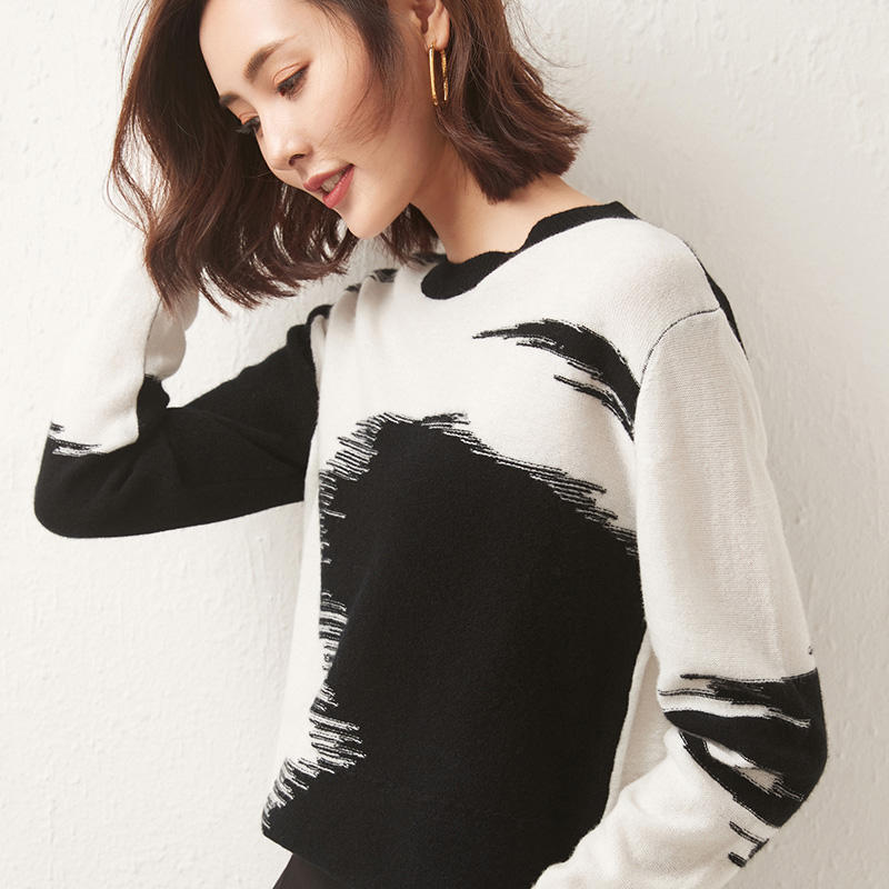 Women's Round Neck  Pullover