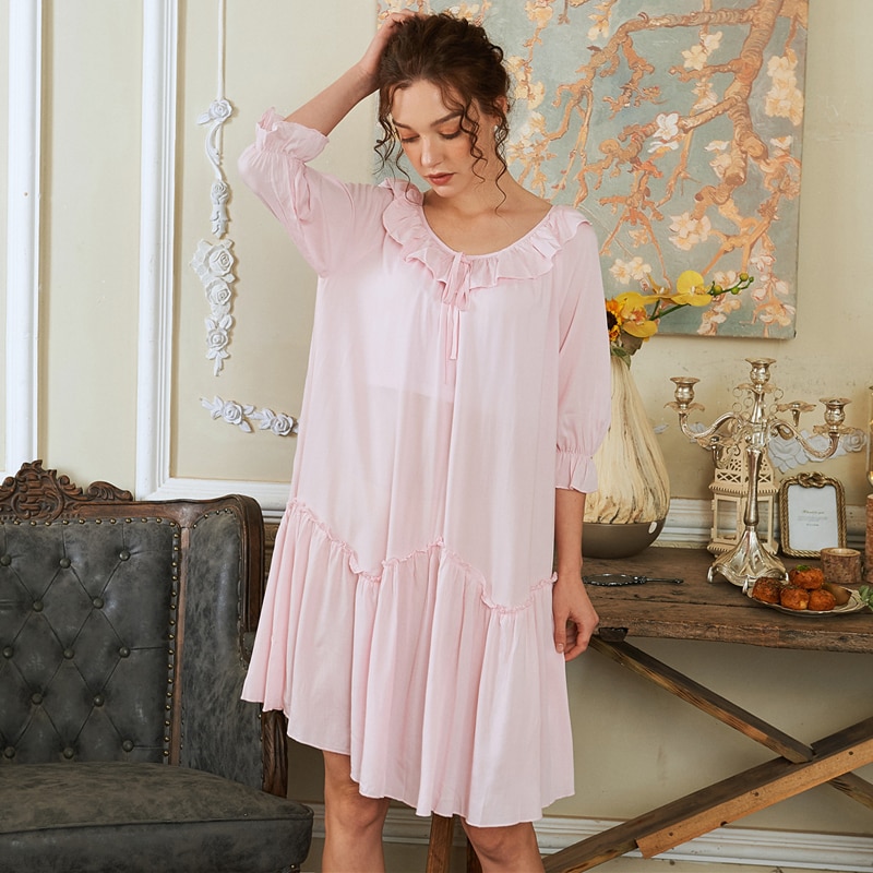 Ruffled Women's Nightgown with O-Neck