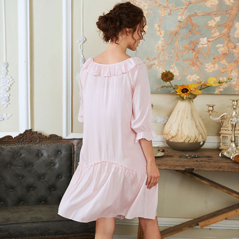 Ruffled Women's Nightgown with O-Neck