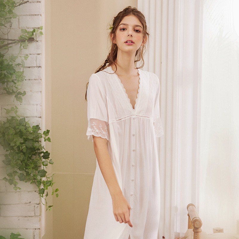 Retro Cotton Women's Nightgown