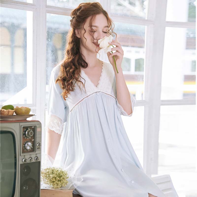 Retro Cotton Women's Nightgown