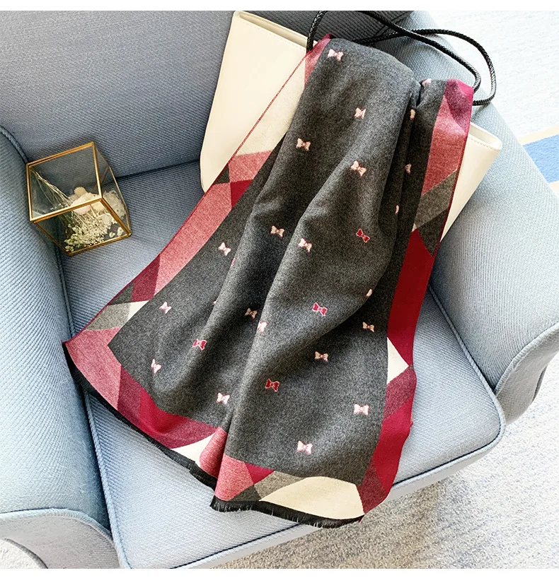 Women's Cashmere Scarf