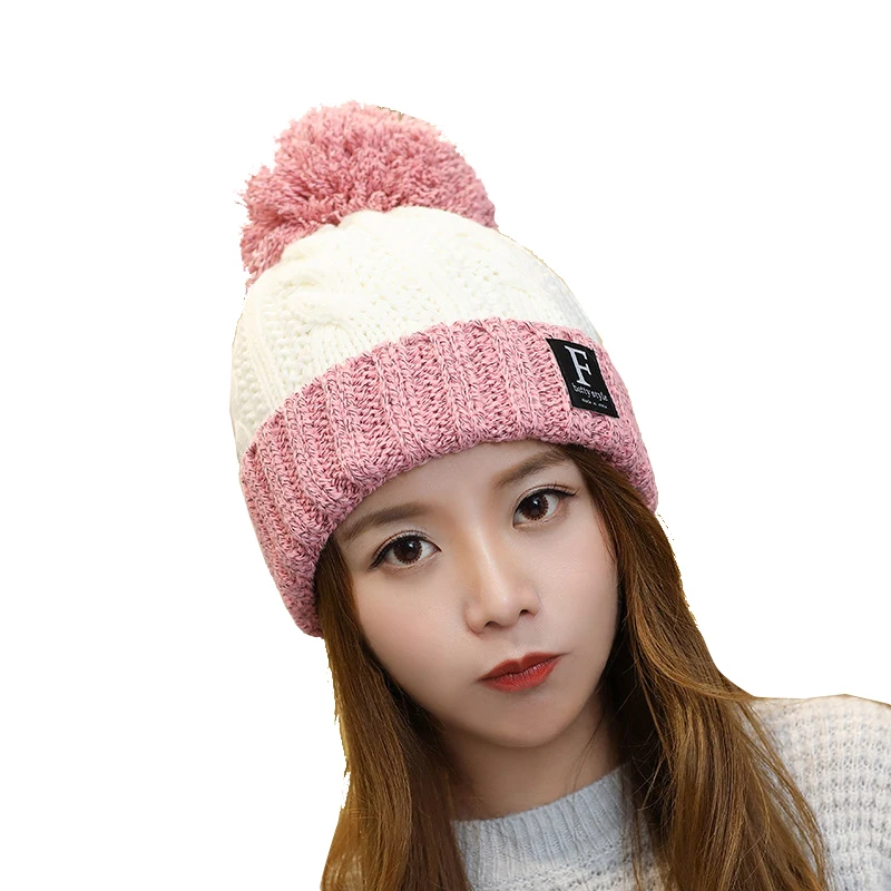 Women's Knitted Winter Beanie with Pompom